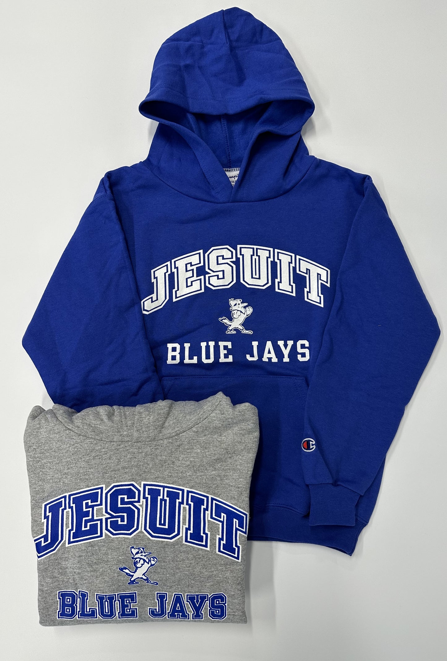 Champion. Powerblend - Double Layer Hood. 50% Cotton/50% Polyester. Front Pouch Pocket.