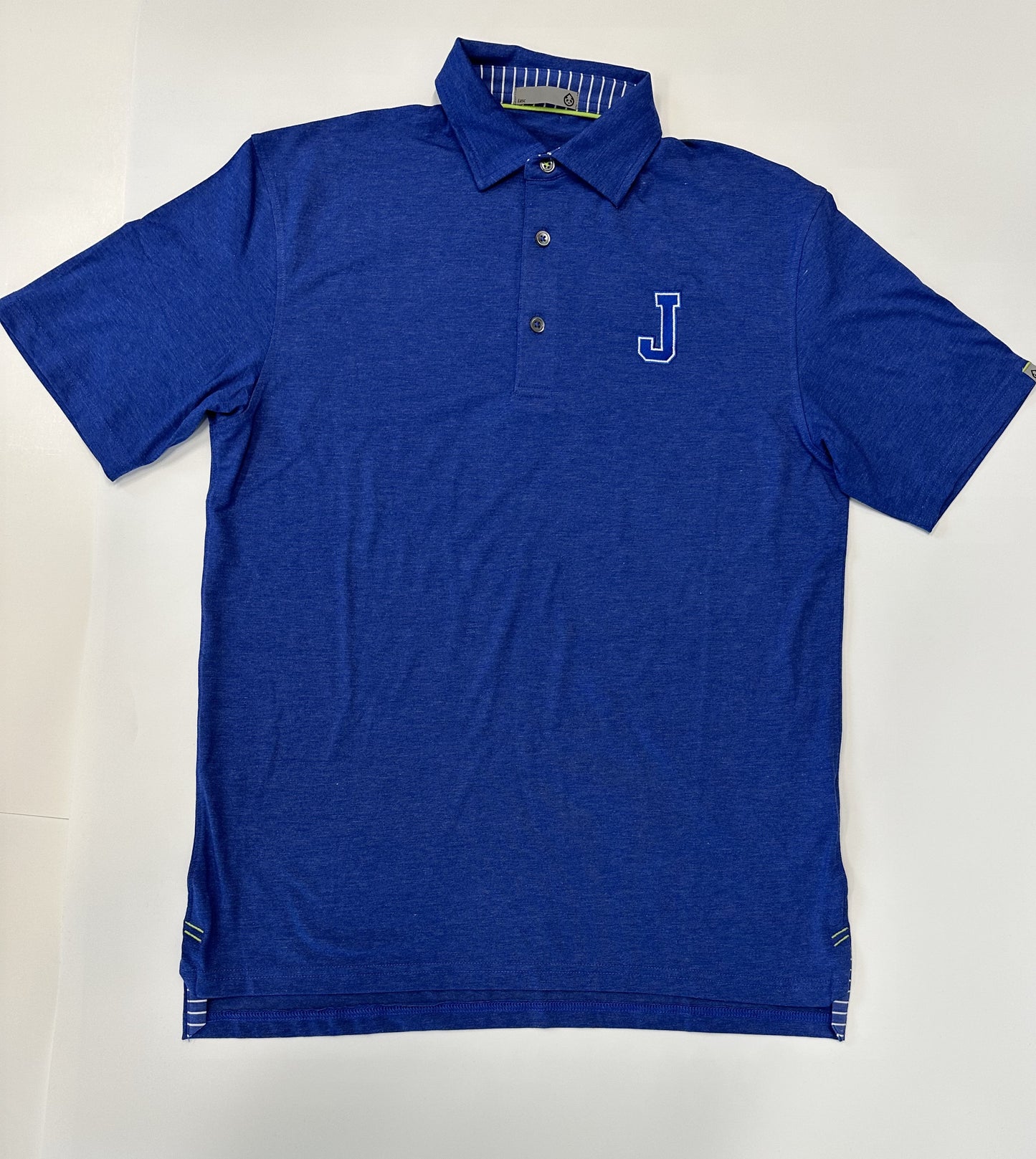 Tasc Performance. 48% Micro Modal/47% Micro Polyester/5% Elastane. J embroidered logo.
