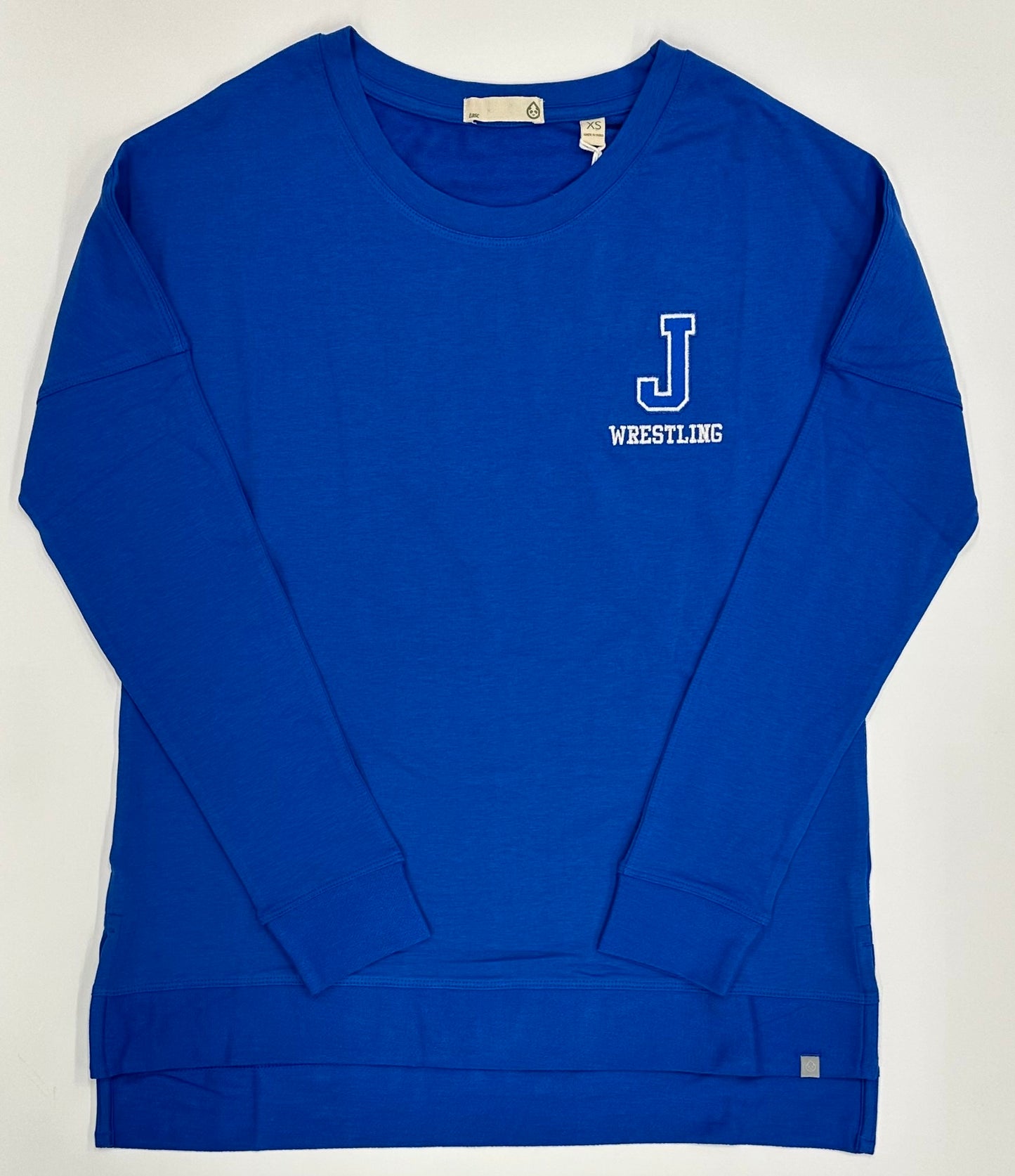 Tasc Performance.
53% Organic Cotton/43% Viscose from Bamboo/4% Lycra.
Side splits, 2" drop tail, 24"/26" body length.
Embroidered J WRESTLING logo.