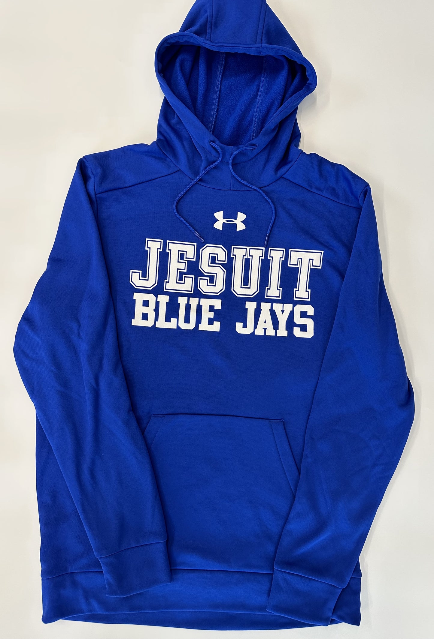 Under Armour 100% Polyester. Armour Fleece is light, breathable & stretchy for warmth that still lets you move. Soft inner layer traps heat to keep you warm & comfortable. Front kangaroo pocket with hood.