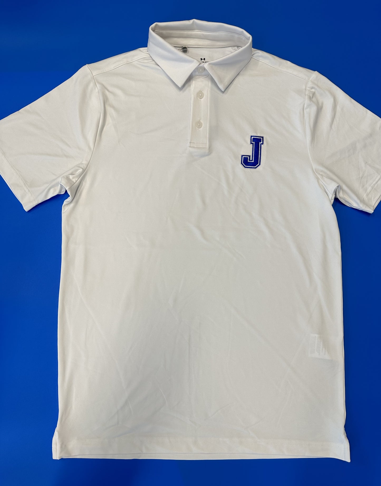 Under Armour. 88% Polyester/12% Elastane. Soft anti-pick, anti-pill fabric is extremely breathable & lightweight. Quick-dry for all-day comfort. 4-way stretch construction moves better in every direction. Material wicks sweat & dries really fast. Self-fabric collar w/3 button placket.