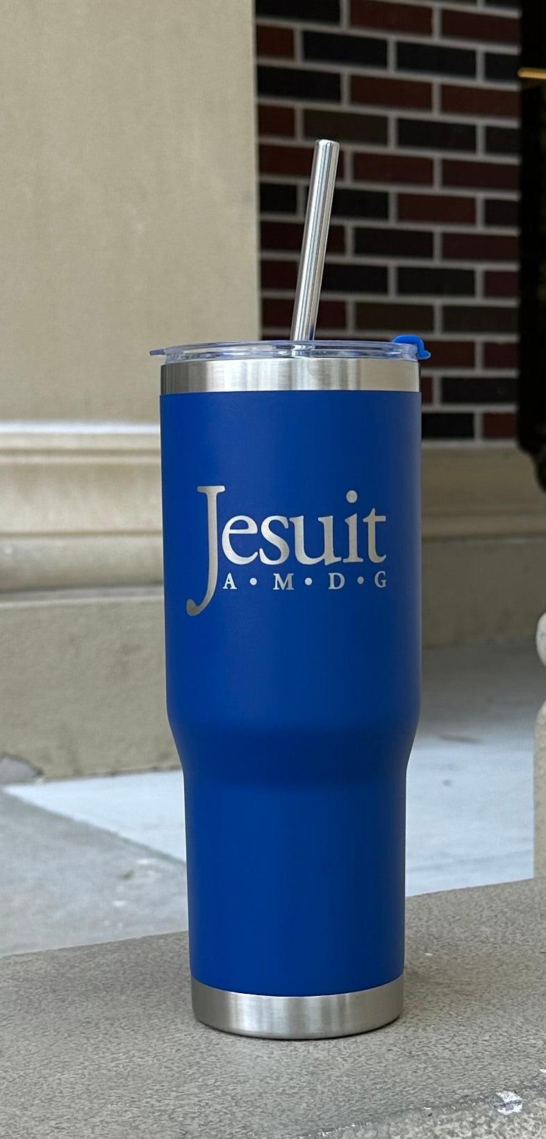 Arcticware.

Stainless Steel.

30 oz. Tumbler w/Straw.&nbsp; Keeps drinks hot or cold for hours. Splash-resistant, easy-to-clean lid. Durable, powder coat finish. Sleek design fits most cup holders. Made from safe, BPA-free materials.

Jesuit A.M.D.G. etched logo.