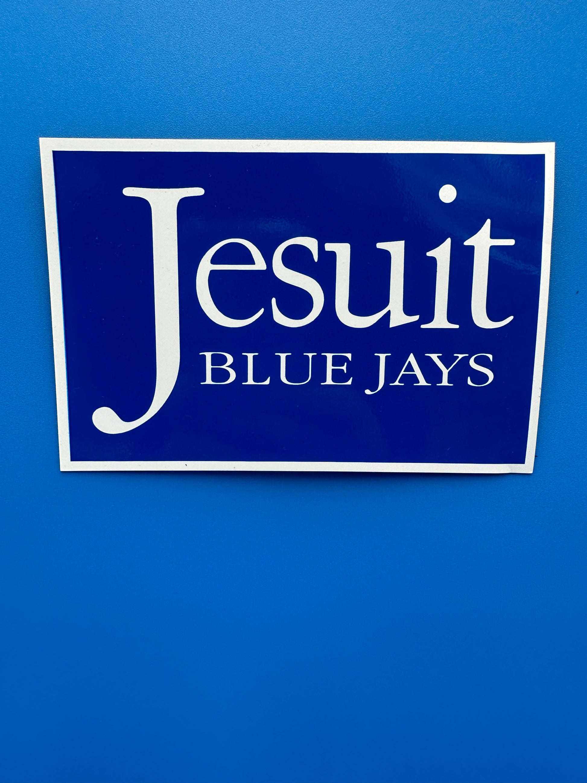 4 x 5 blue magnet with Jesuit Blue Jays logo.  Show your Jesuit Spirit on your car or your refrigerator!